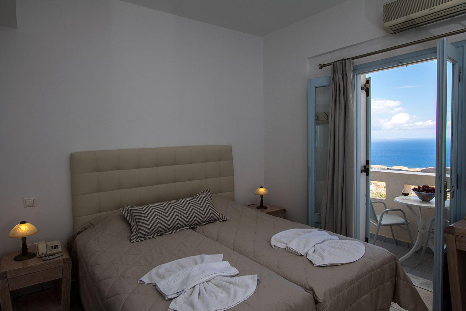 Erato Apartments Тира Экстерьер фото