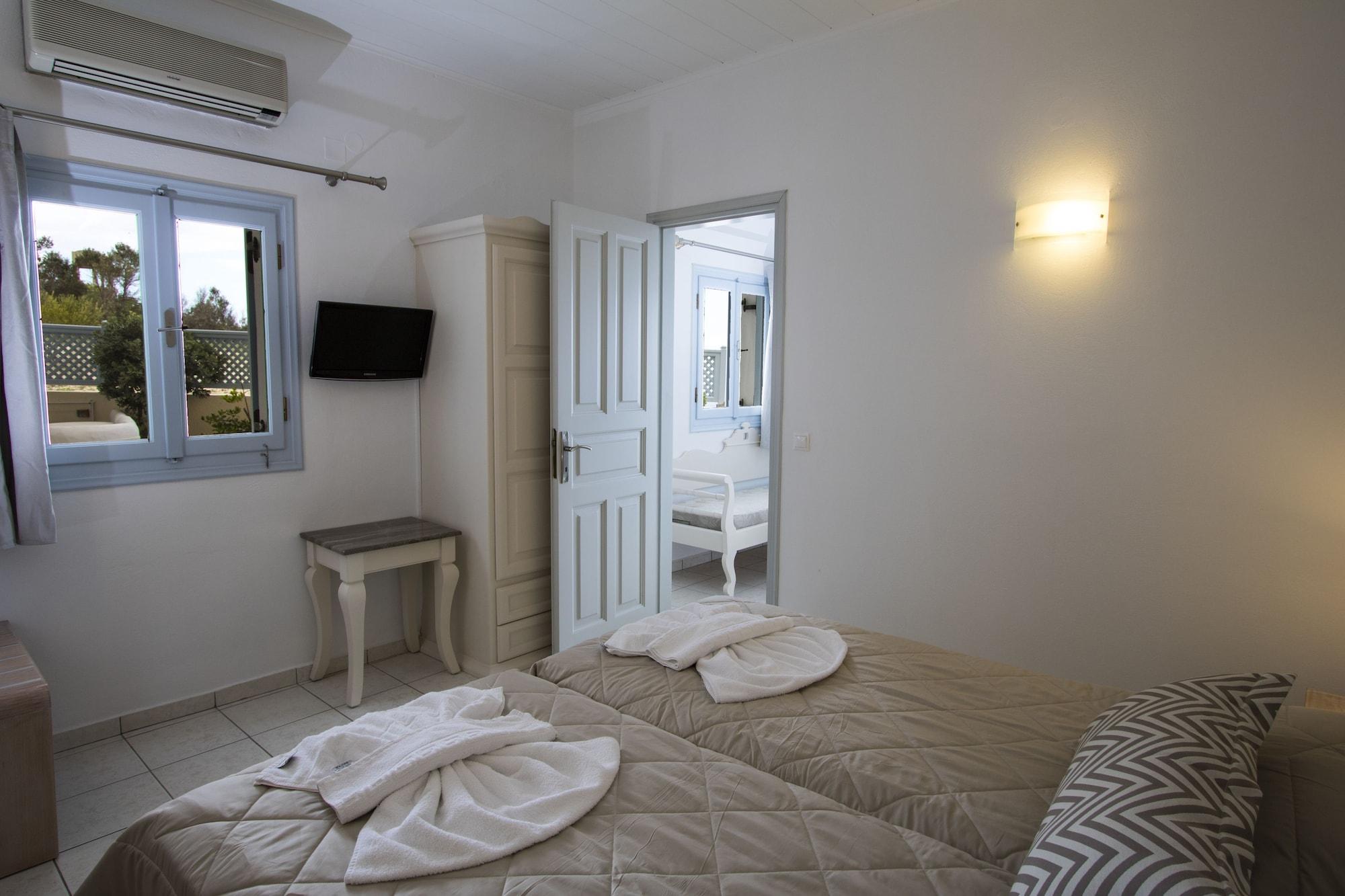 Erato Apartments Тира Экстерьер фото